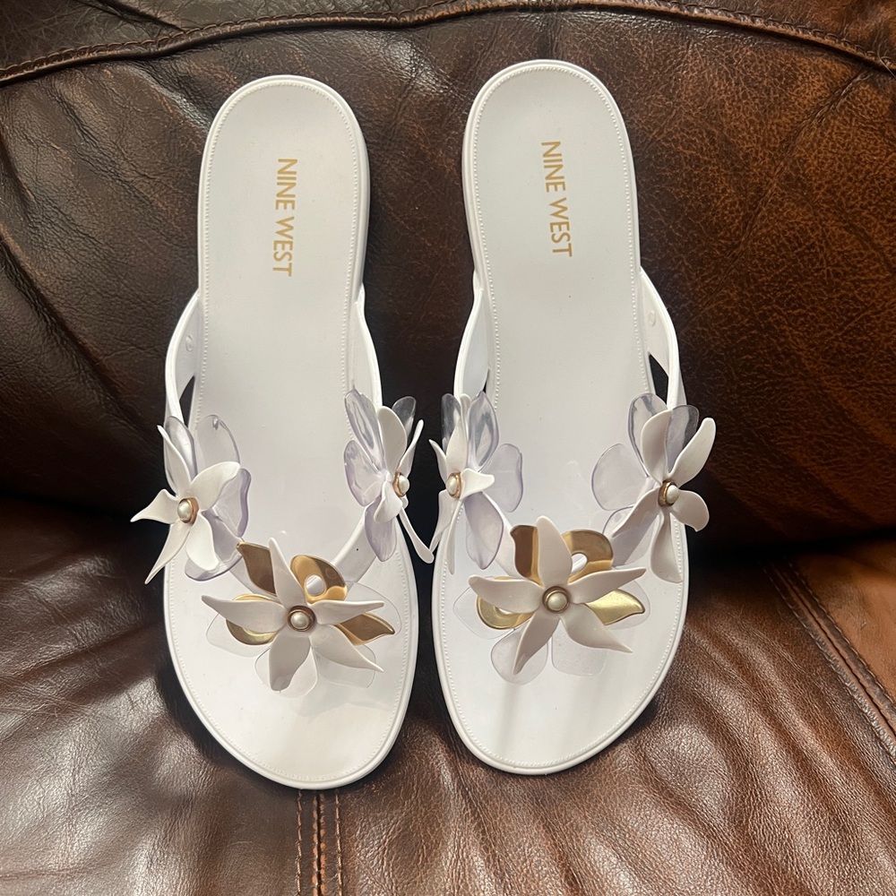 Nine West Gold and White Sandals with Floral Embellishments